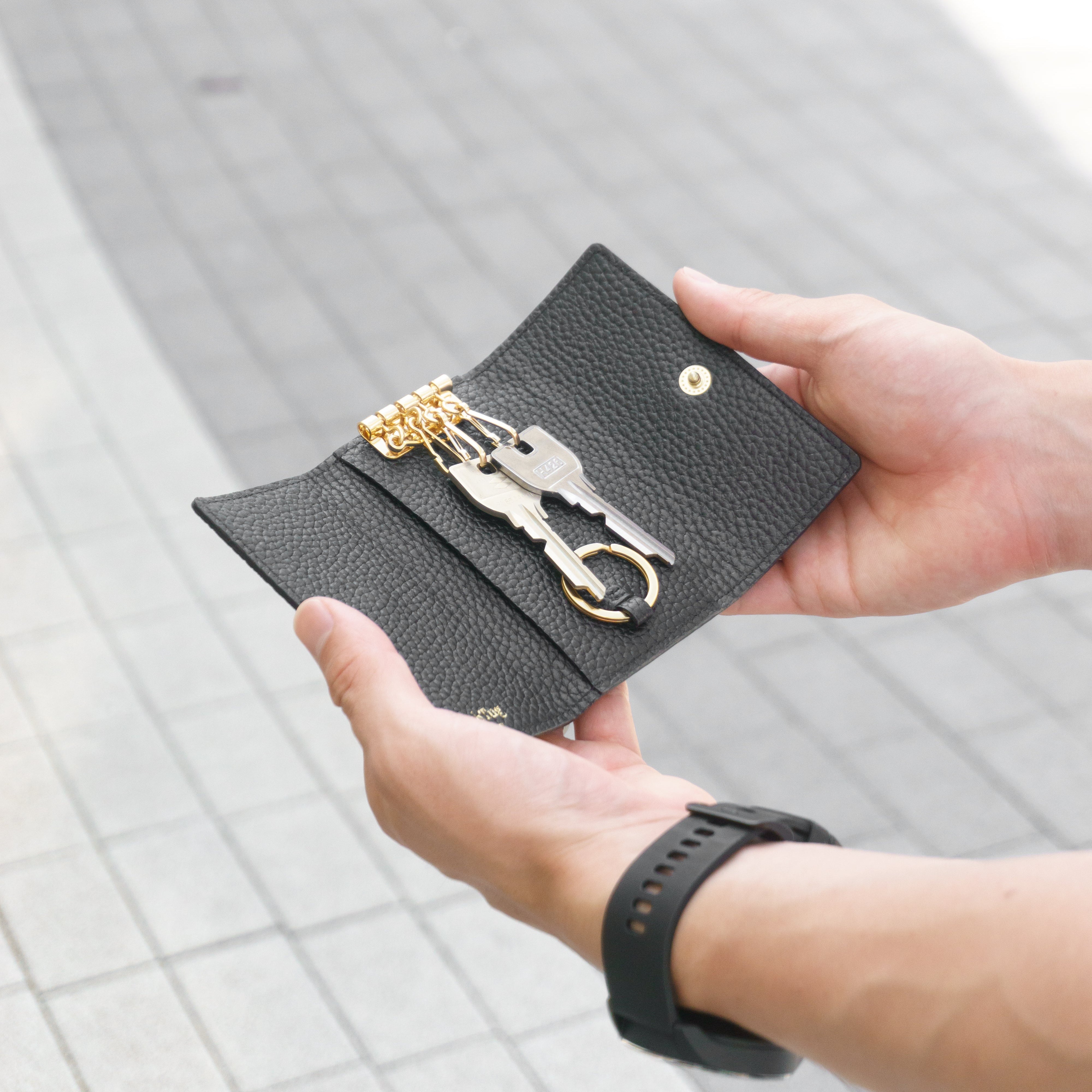 Pure Shrink Leather Key Case, Black