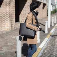 黑色皮革手提包