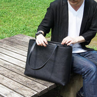 黑色皮革手提包