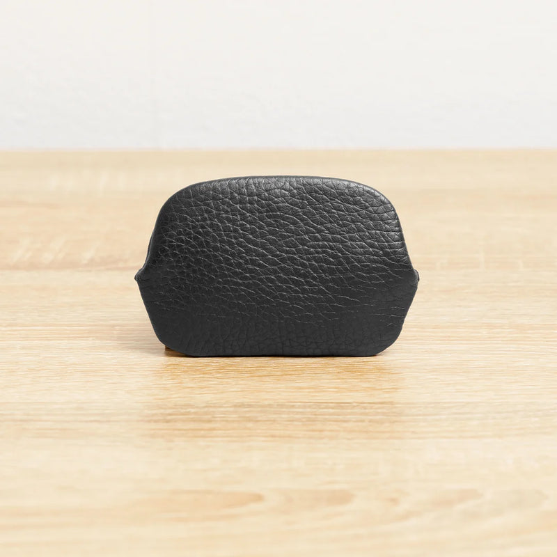 純收縮皮革碎片盒黑色（金色拉鍊）