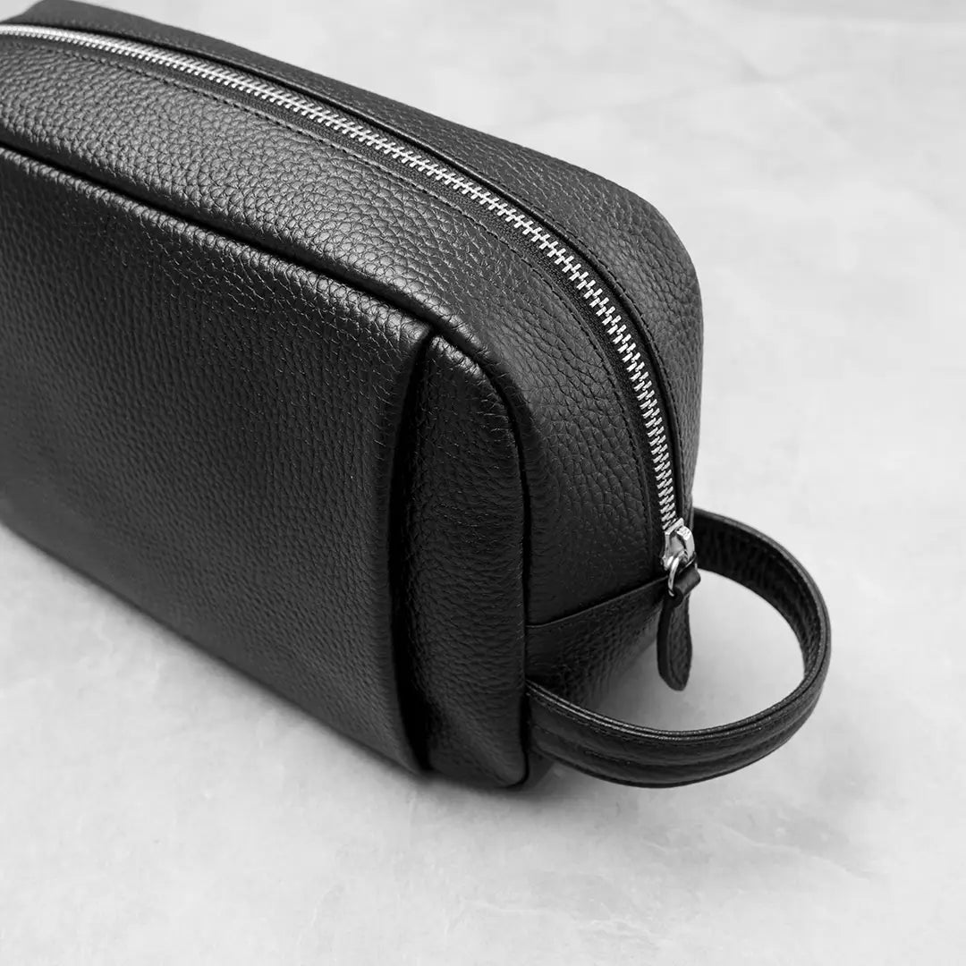 ［新古品］レザーサードバッグ ブラック