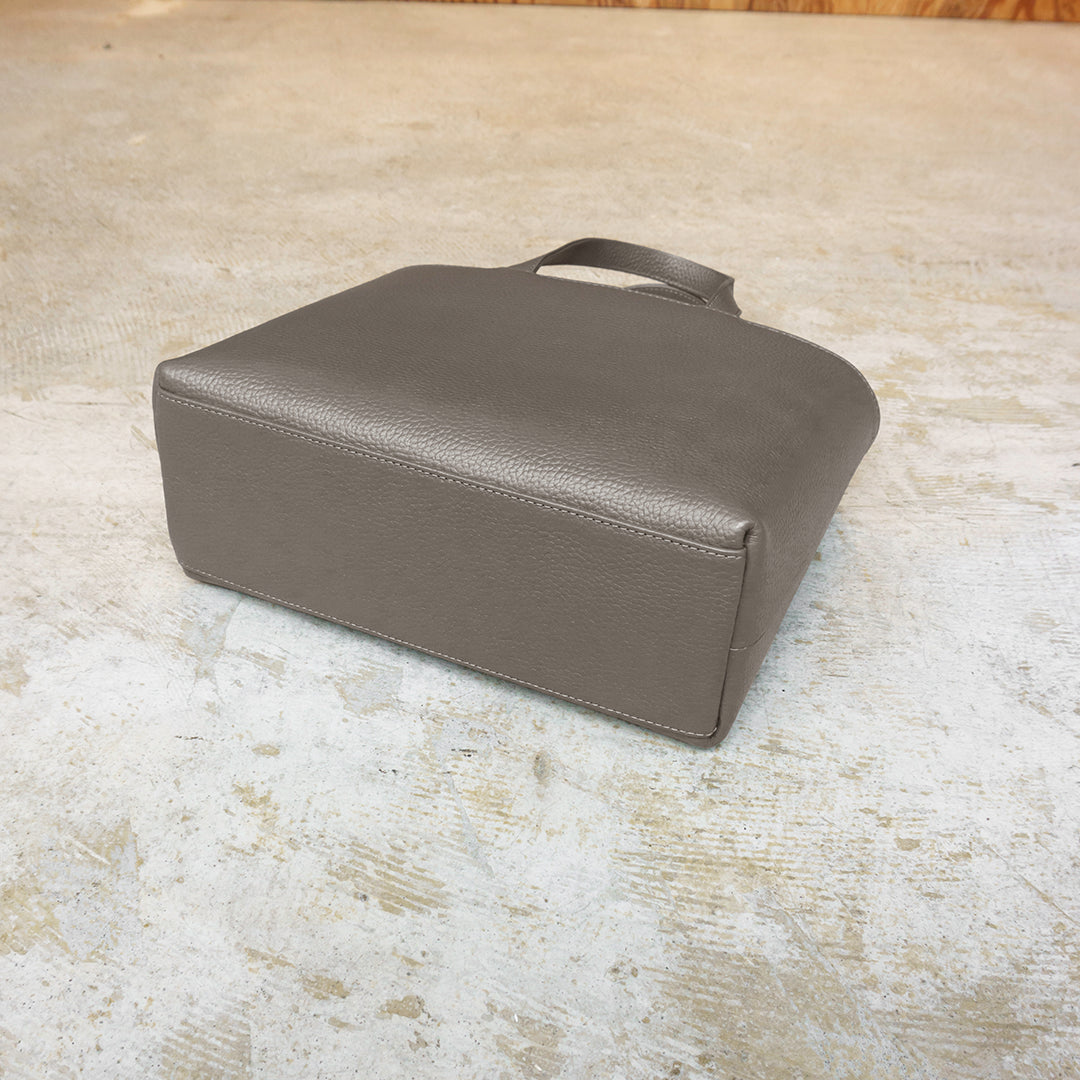 ［新古品］ジップミニトート トープ