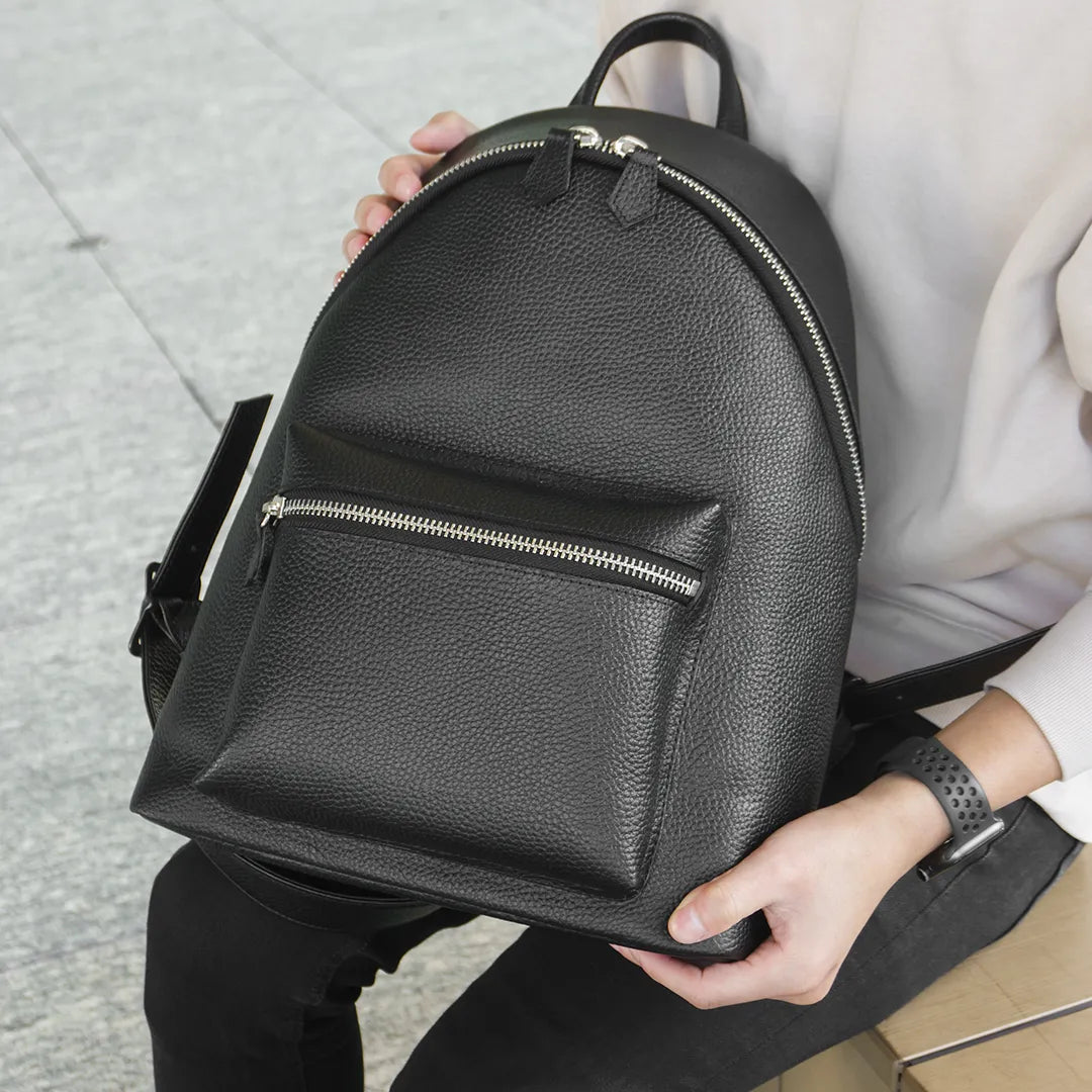 [新品] 黑色拉鍊背包