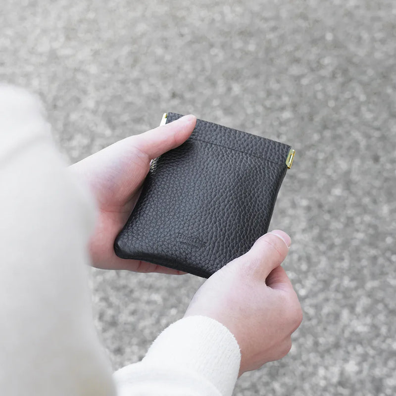 コンパクトポーチ ブラック – HushTug