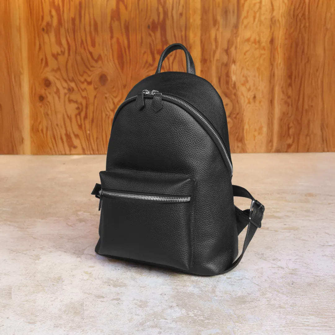 [新品] 黑色拉鍊背包