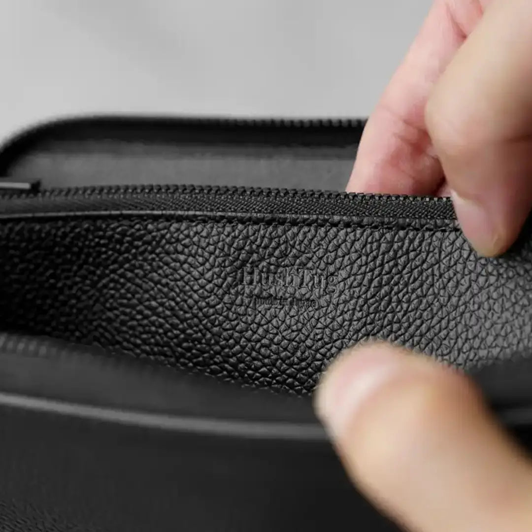 Round Zip Wallet Black