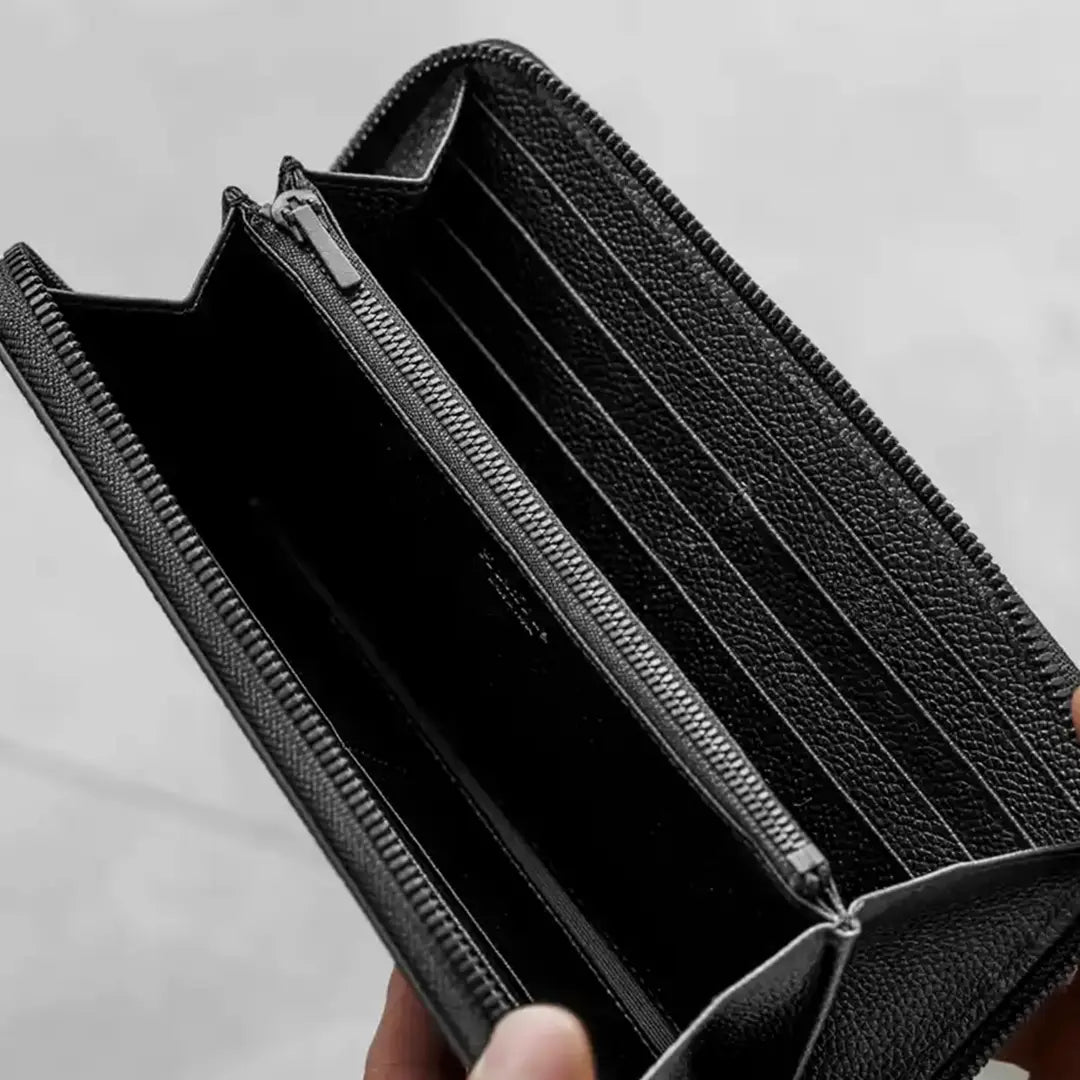 Round Zip Wallet Black