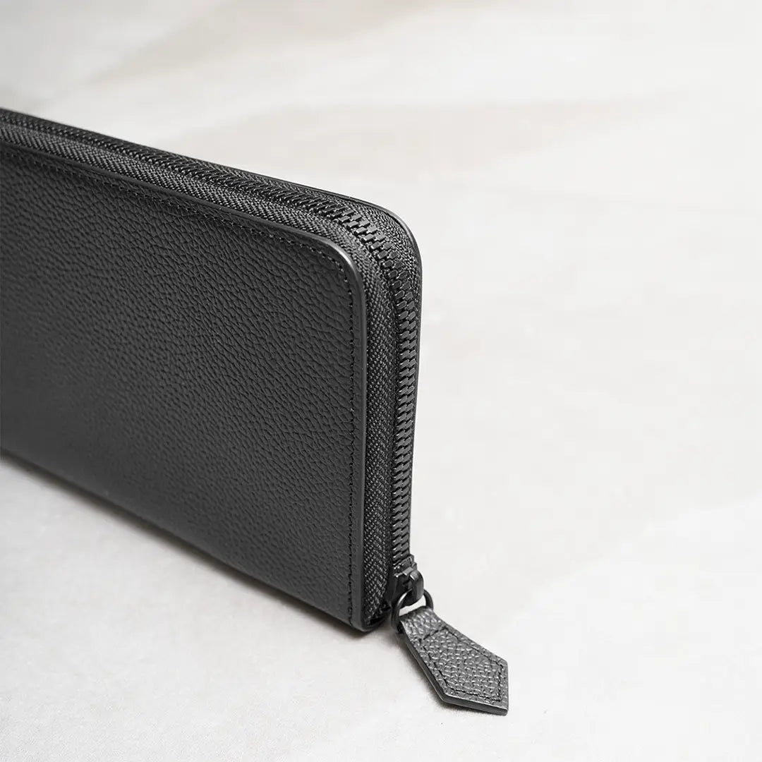 Round Zip Wallet Black