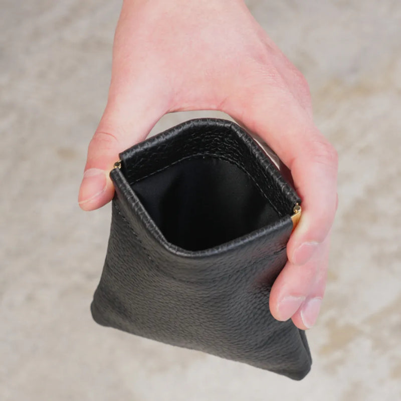 コンパクトポーチ ブラック – HushTug