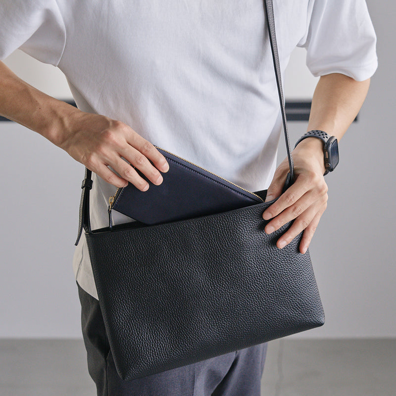 hashtag(ハッシュタグ)サコッシュ レザー レザーサコッシュ ミディアム ブラック – HushTug