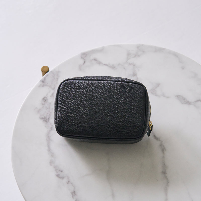 メイクポーチ ブラック