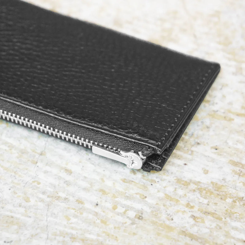 Fragment Case Black (Silver Zip)