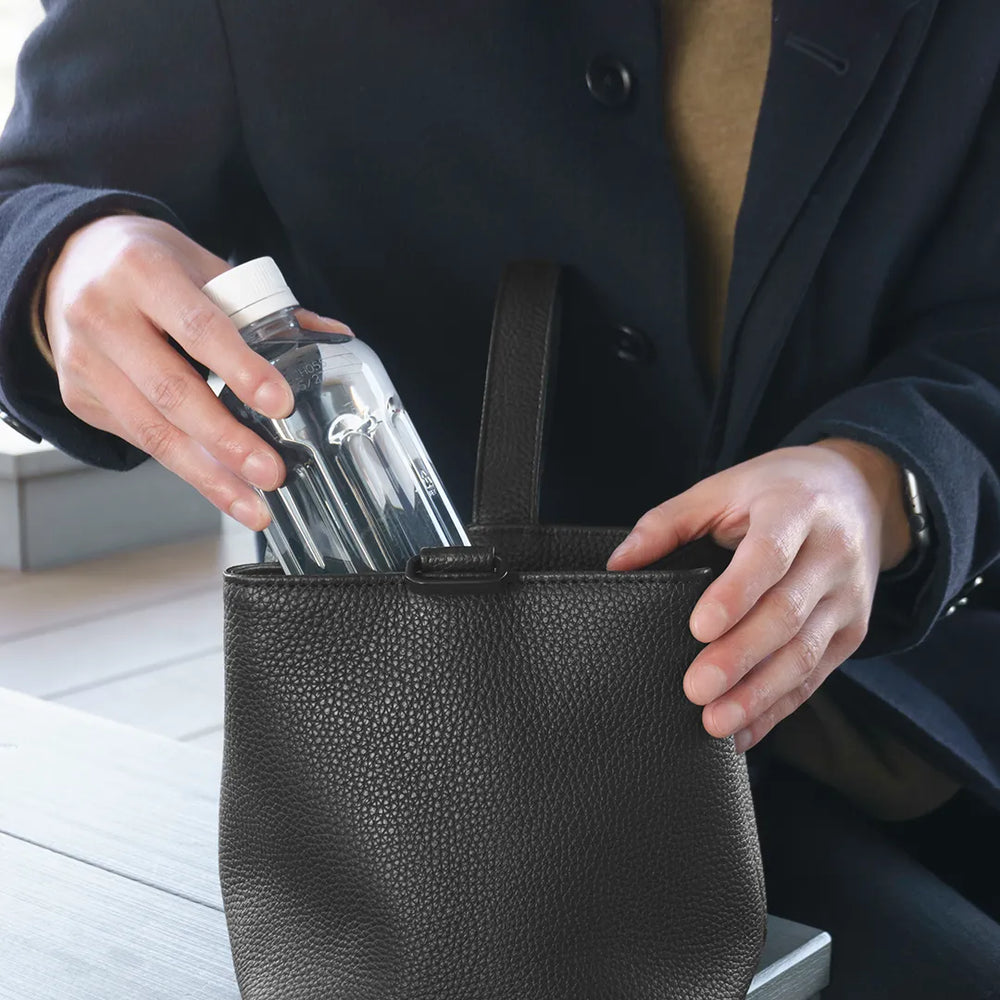 巾着レザーバッグ ブラック – HushTug 巾着レザーバッグ ブラック – HushTug