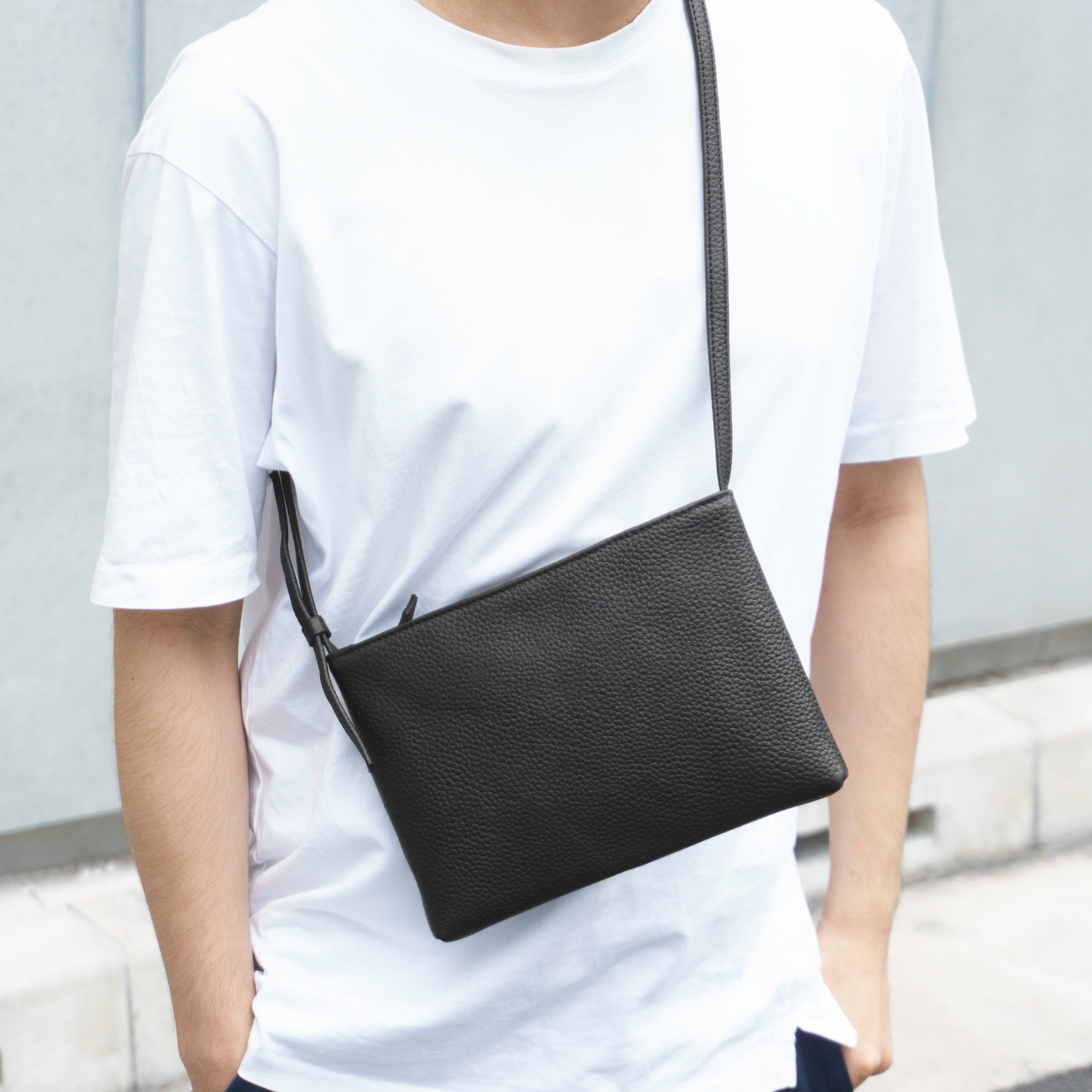 Leather sacoche black