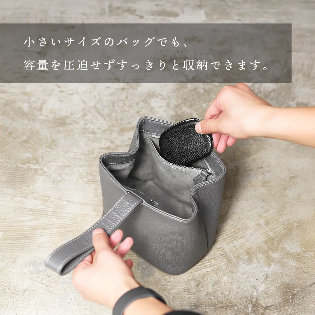 ［新古品］がま口 ウォレット ブラック