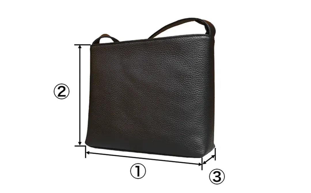 レザーショルダーバッグ ブラック