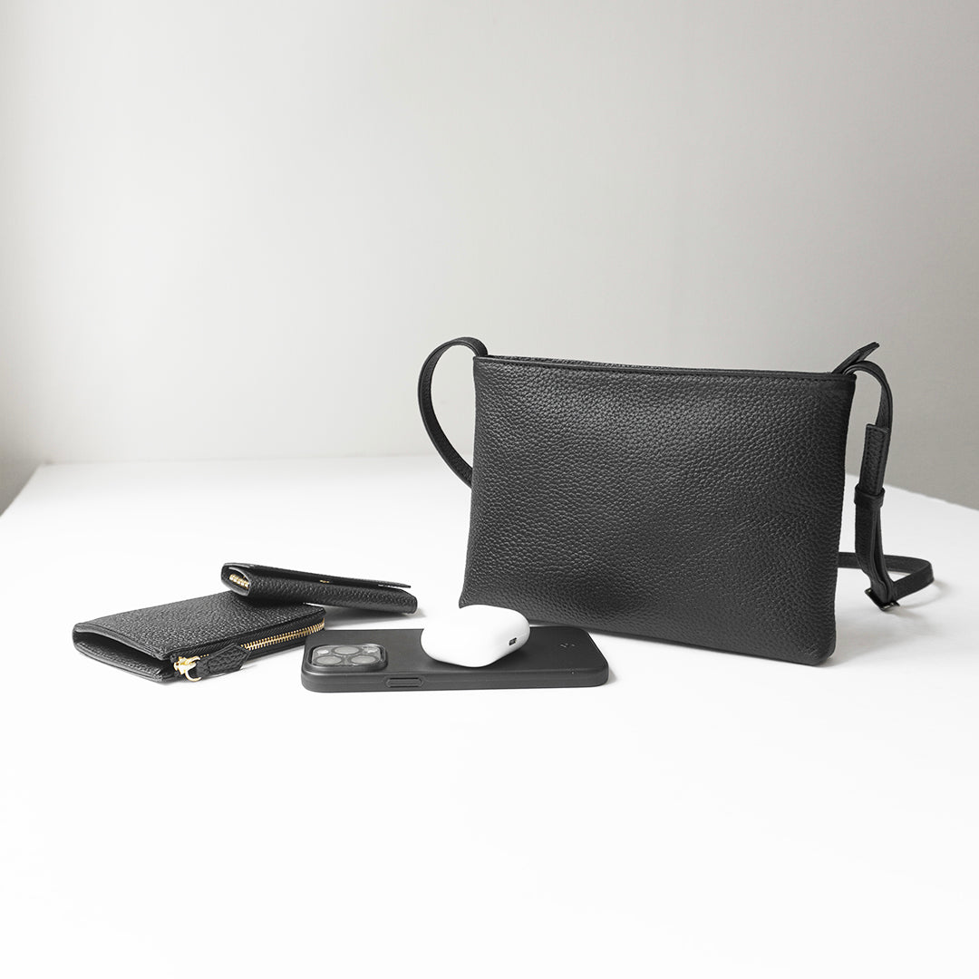 レザーサコッシュ ブラック